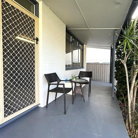 Tropicana Motel โกลด์โคสต์ ภายนอก รูปภาพ